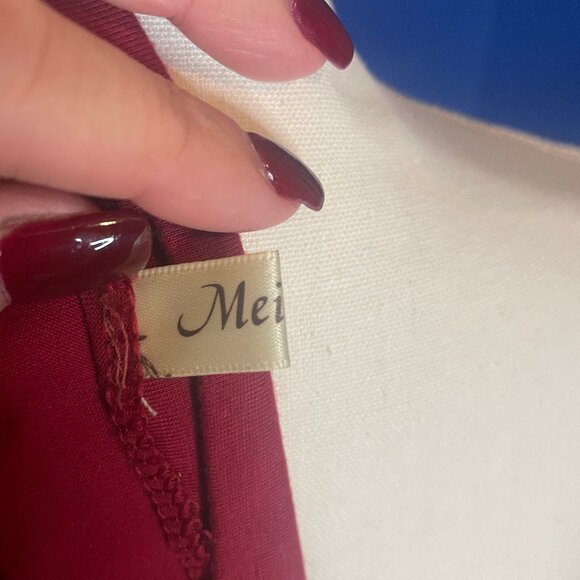 Red Ruched Top with Button Detail Size:L - Picture 4 of 5